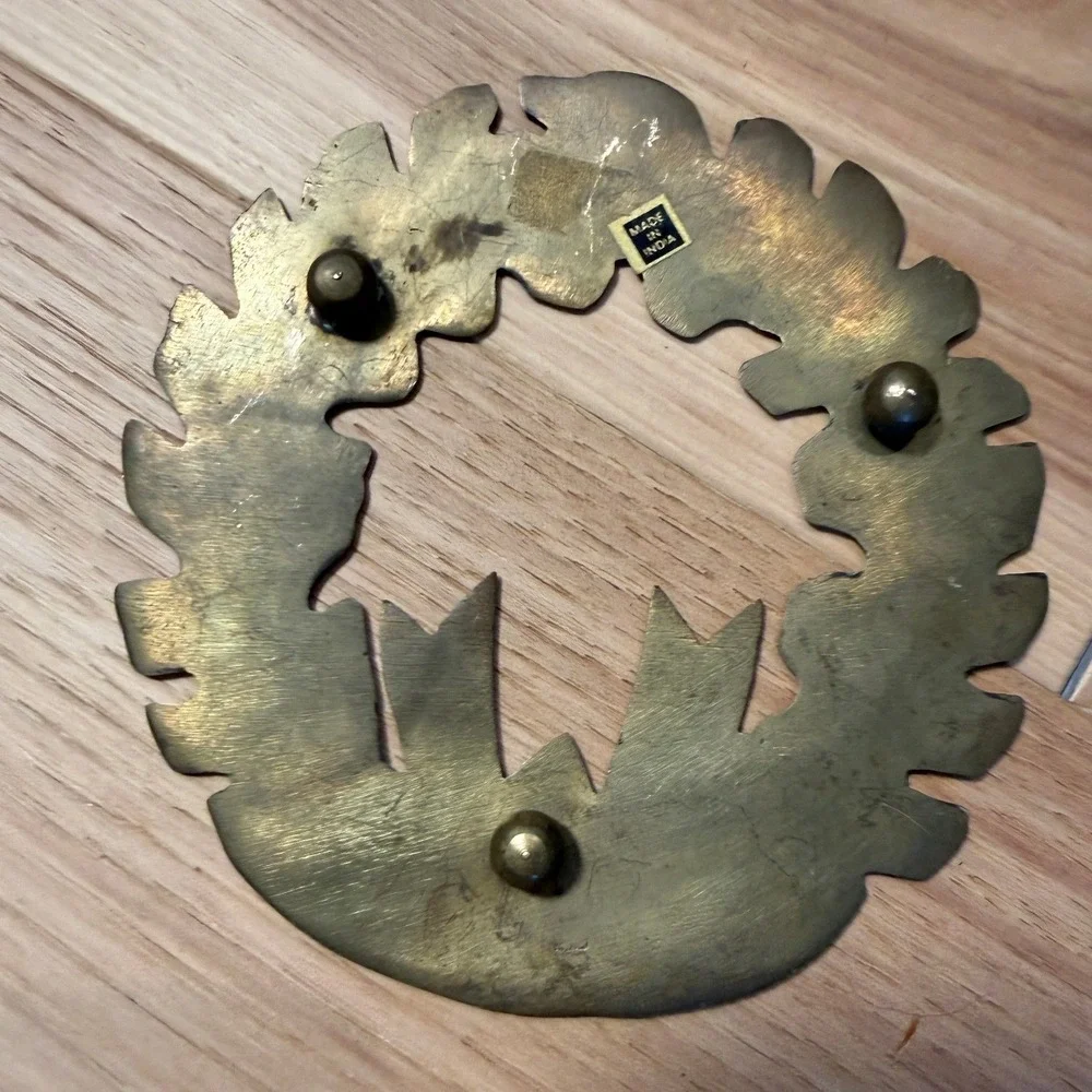 Vintage Brass Holiday Wreath Trivet Christmas Decor Gold Retro India 5.5in